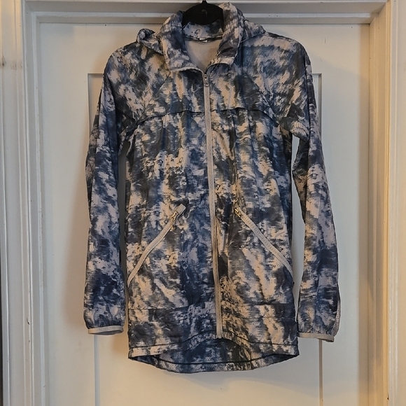 Lululemon Miss Misty Jacket II Size 2 - Picture 3 of 6